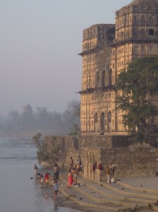 Early morning bathing on the ghats
